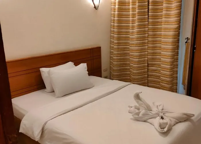 Salvatore With Breakfast Bed and breakfast Suez